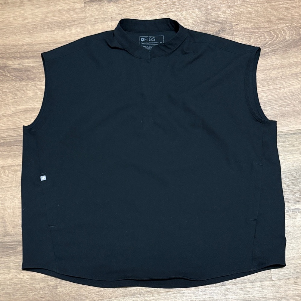 FIGS Size XL Rafaela Scrub Top Black
